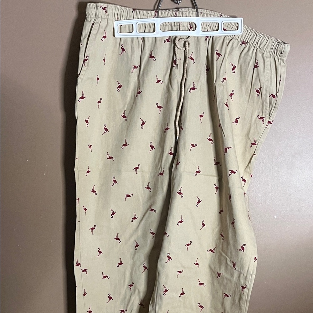 😄Plus size flamingo long shorts capris pockets